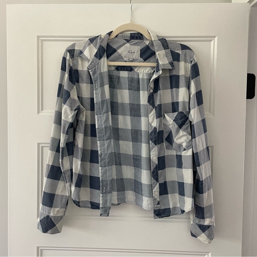 Rails button down top